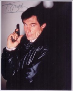 Timothy Dalton Autogramm als James Bond